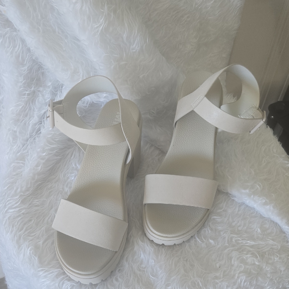 MIA Gray Sandals Modern Minimalist Design